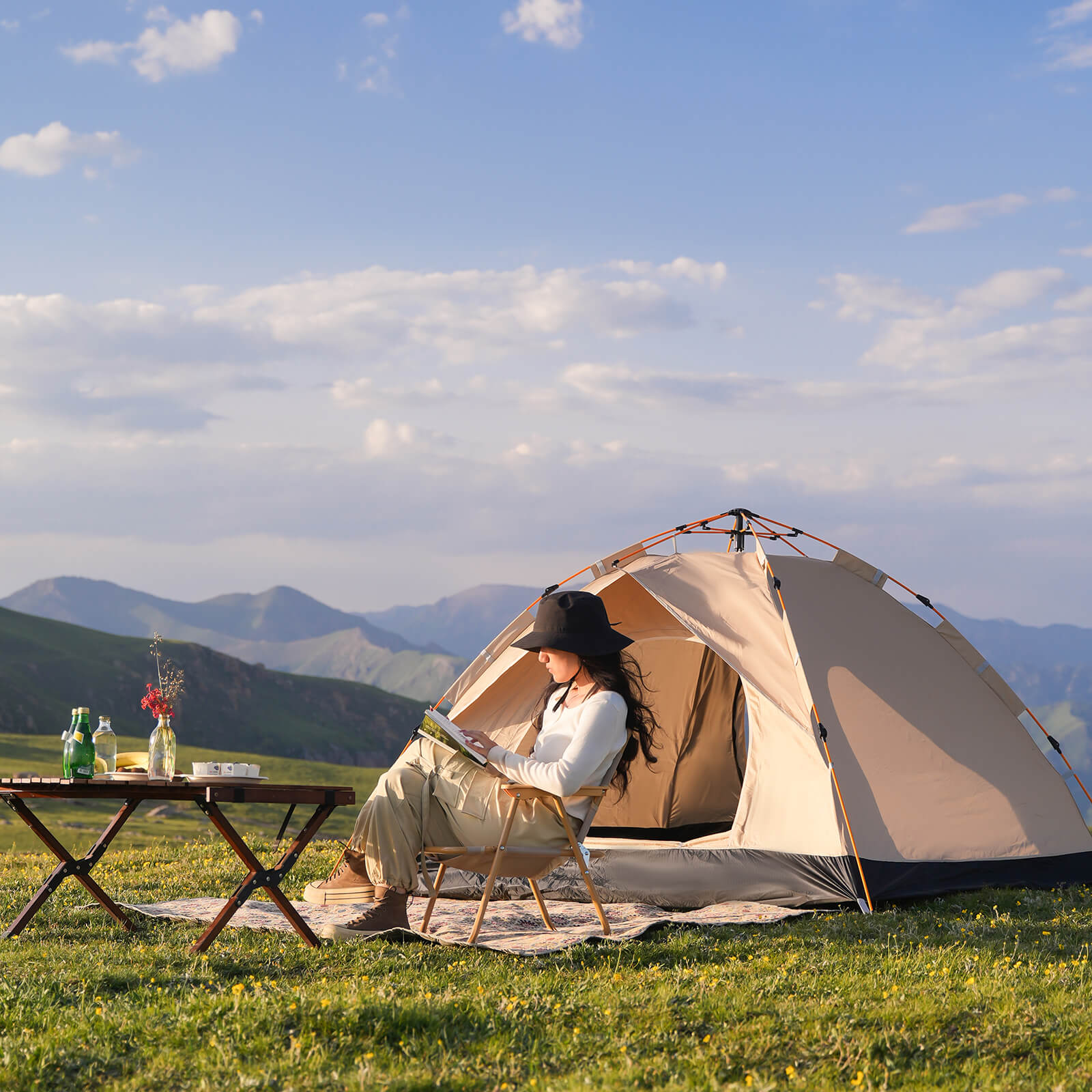Instant Pop Up Camping Tent for 2–3 Person – Portable Quick Setup Outdoor Tent